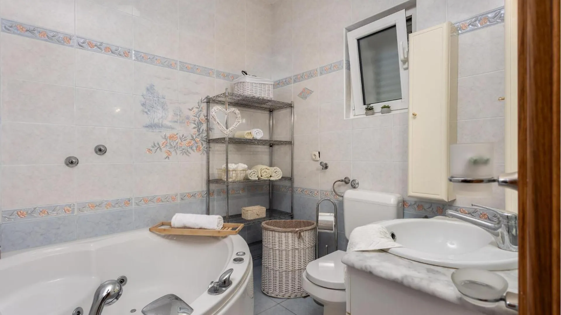 Beautiful Apartment In Selce With Wifi 0*,